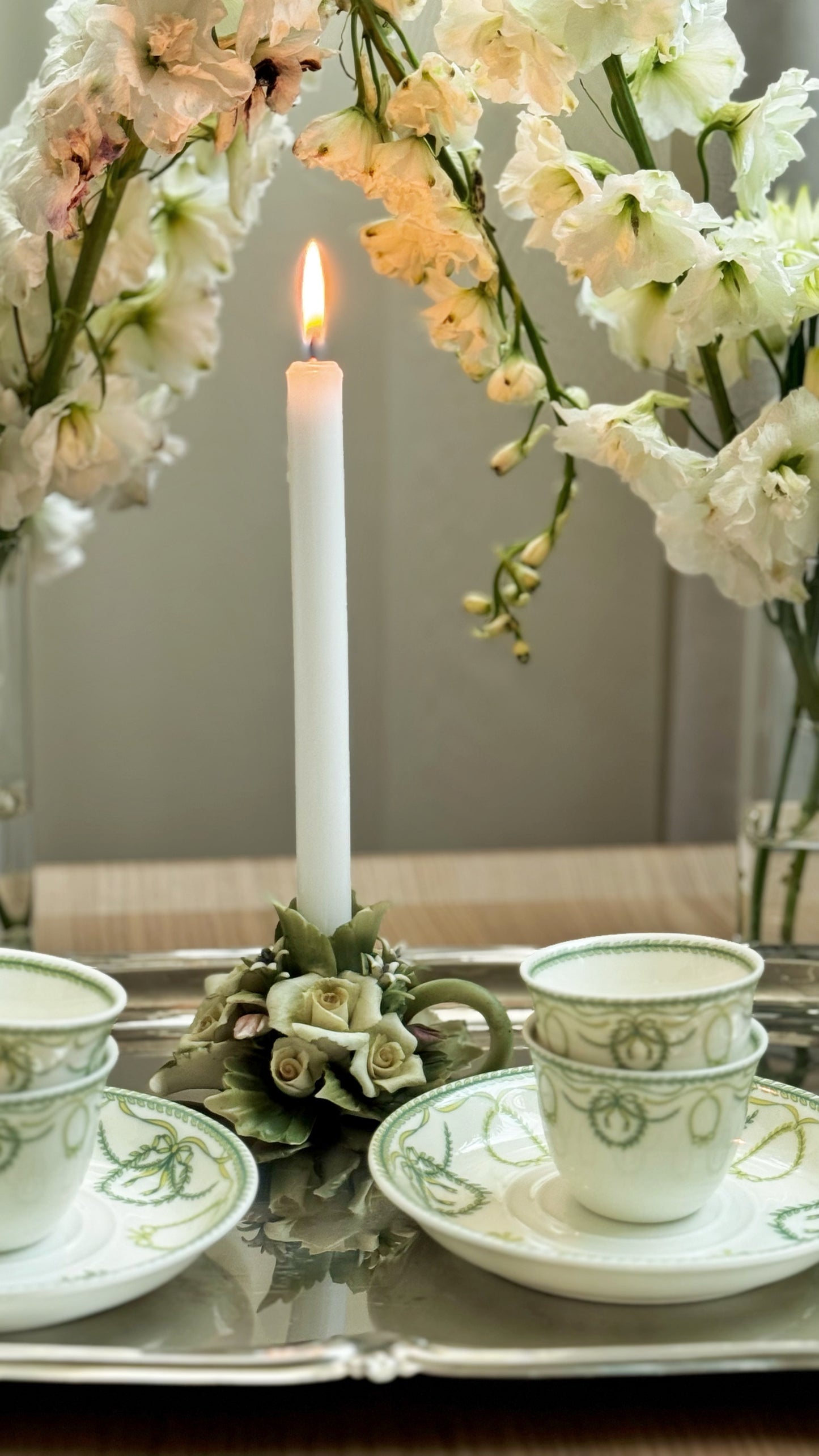 Small flowers candle holder