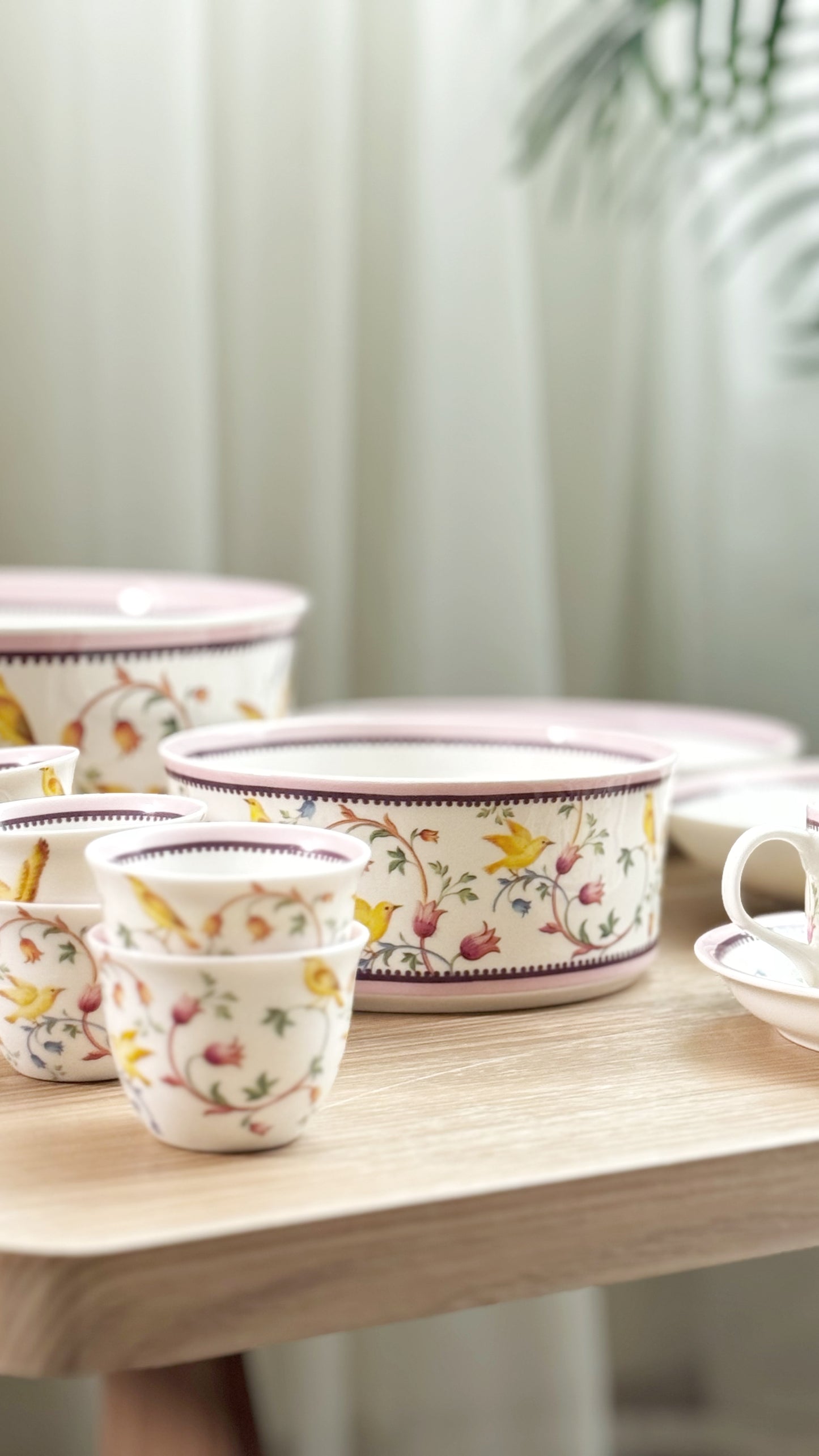 Yellow bird set