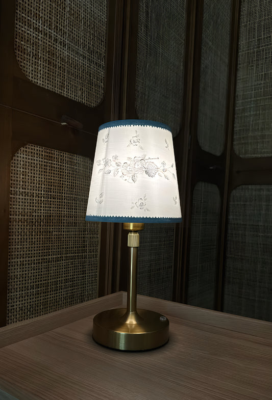 Evelyn Garden Table Lamp / Grey Blue