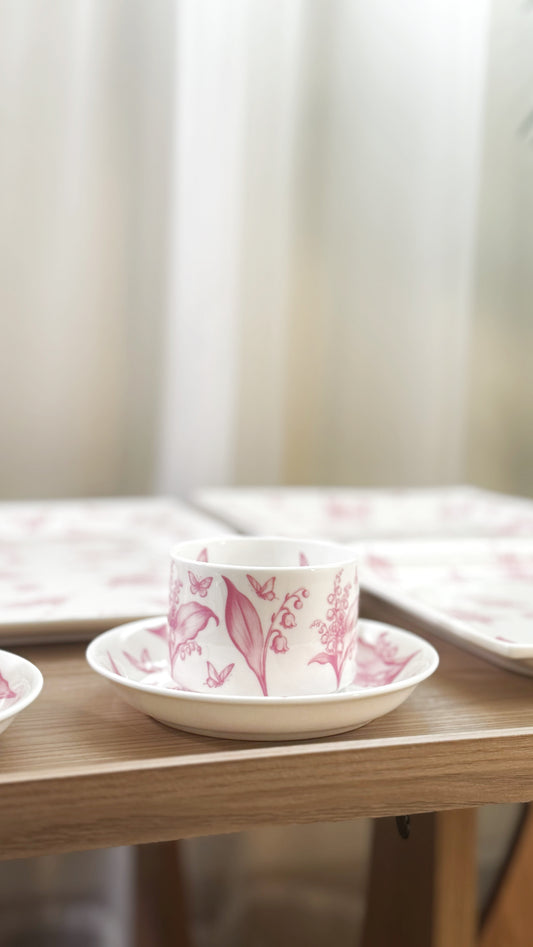 Single cup / pink lily of the valley