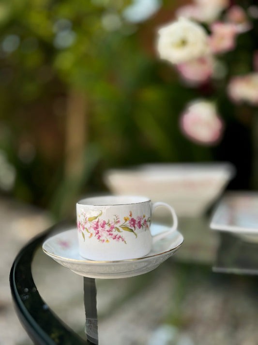 Single Pink Myosotis Cup