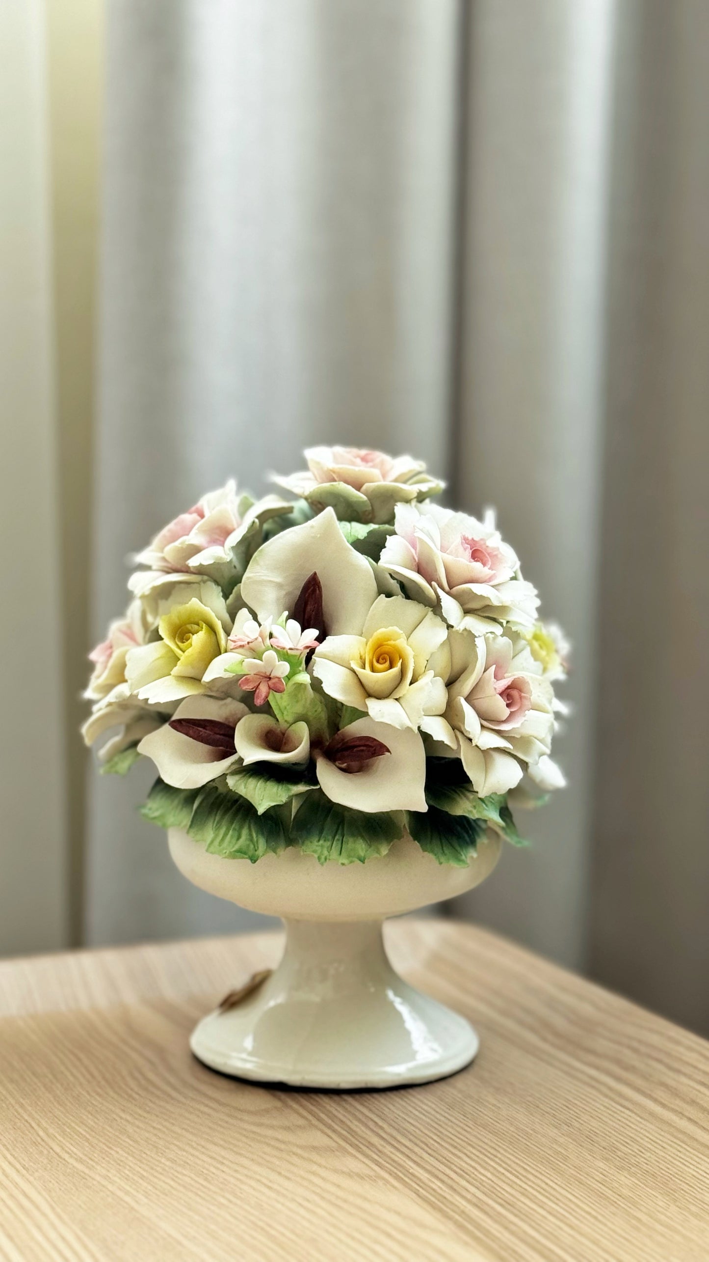 Porcelain flowers decoration