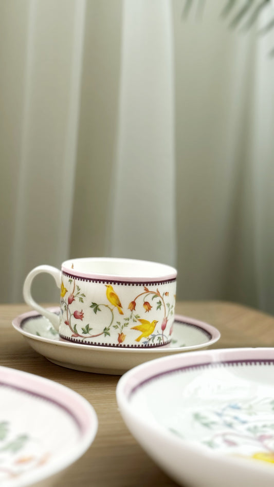 Yellow bird cup